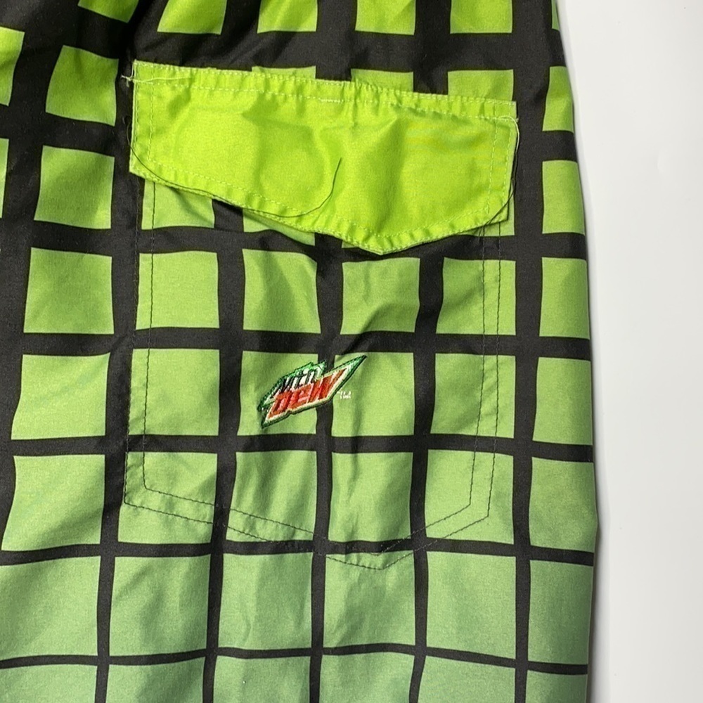 Mountain Dew Black Green Check Swim Trunks Size 36 - Picture 3 of 8